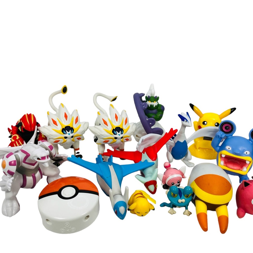 Pokémon Toy Action Figure Lot McDonald’s And Others 16 Pieces
